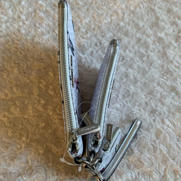 Michael Kors Jet Set Girls JST Multi Wristlet Trio - Bright White Multi - Picture 5 of 9